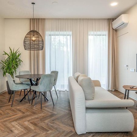 Green House Downtown Apartments With Private Free Parking And Bike Storage Klaipėda Eksteriør billede