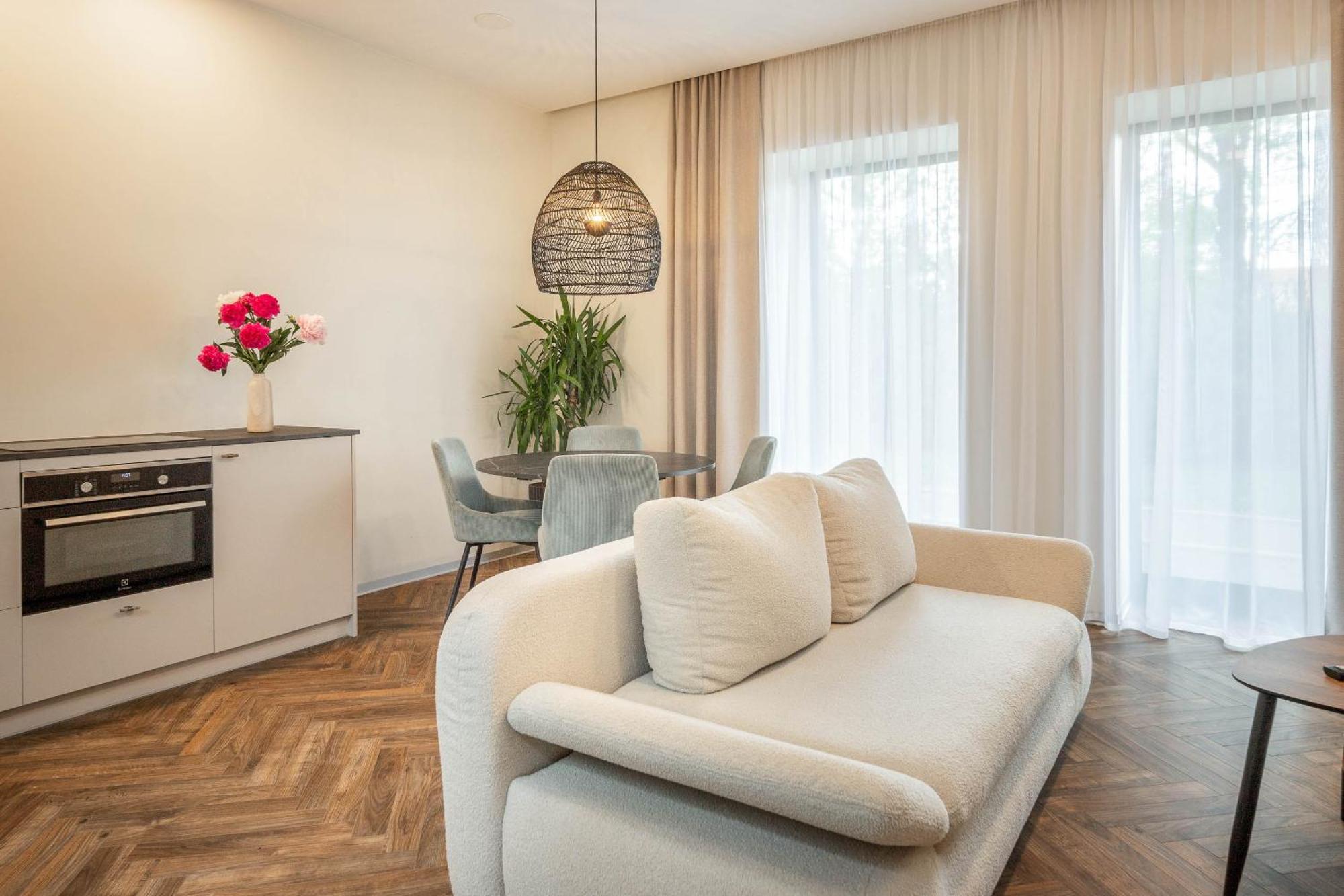 Green House Downtown Apartments With Private Free Parking And Bike Storage Klaipėda Eksteriør billede